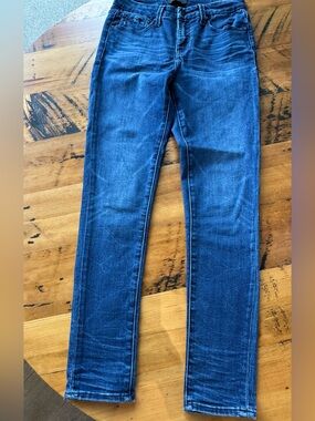 Gently used Buckle Black 28 Classic Dark Wash Skinny Jeans